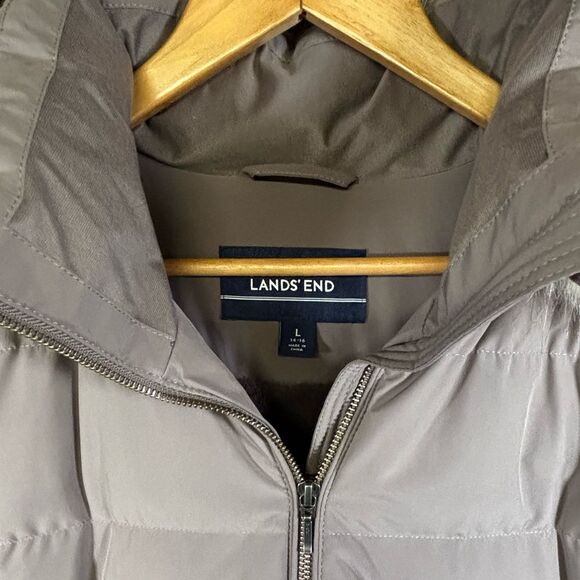 Land’s End Taupe Faux Fur Hood Trim Minimalist Classic Down Winter Coat L - Picture 3 of 12